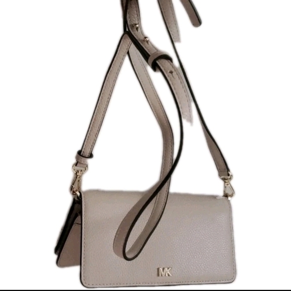 Michael Kors Crossbody Purse Blush Pink Pebbled Leather Gold MK Logo Rare Posh - Picture 7 of 10